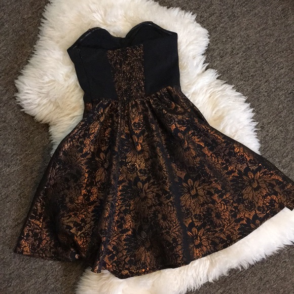 Betsy Johnson Dress - Picture 4 of 6